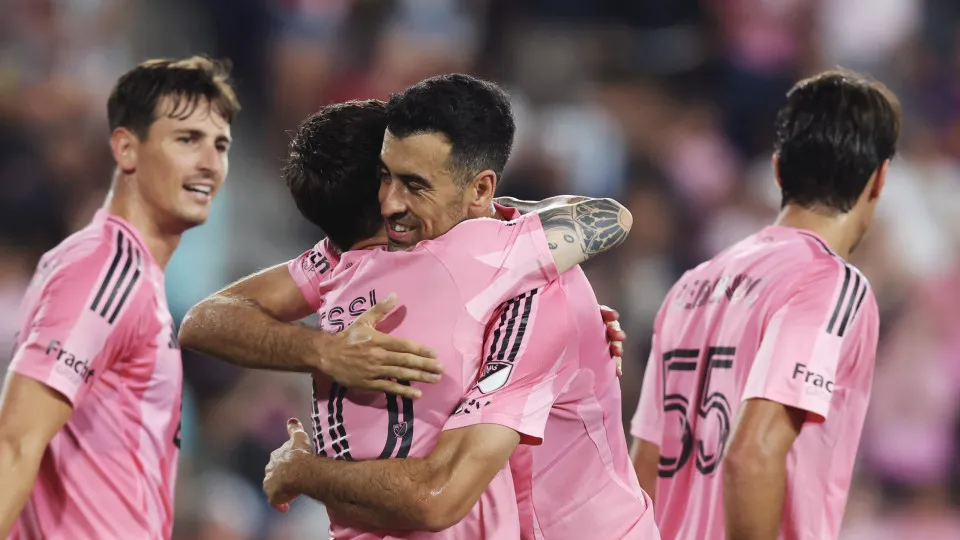 O fim de uma era. Sergio Busquets anuncia o 'adeus' ao futebol