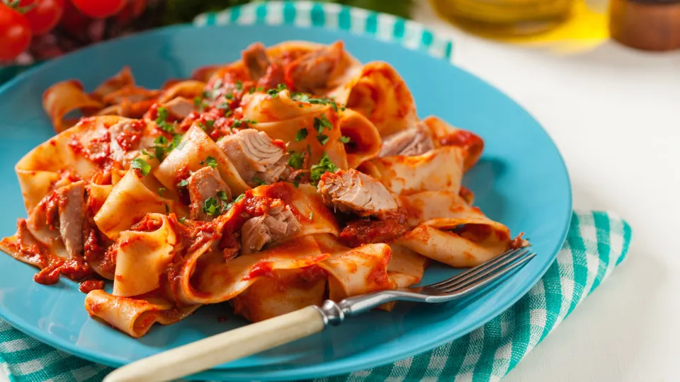 naom_68d6644dca2a3.webp
