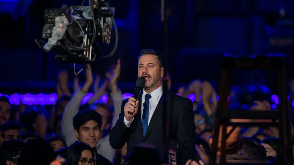 'Jimmy Kimmel Live!' regressa a canais locais de redes Nexstar e Sinclair