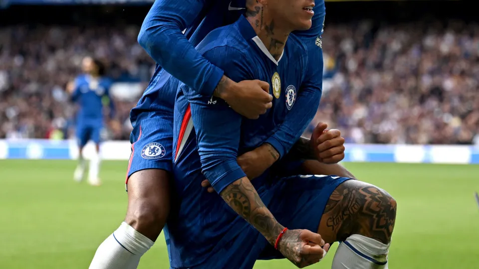 Chelsea sobre 'brasas' na Premier antes de receber Benfica na Champions