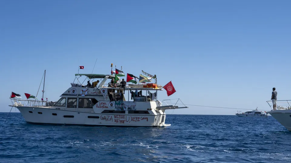 Flotilha da Liberdade prevê entrar na zona de risco em um a dois dias