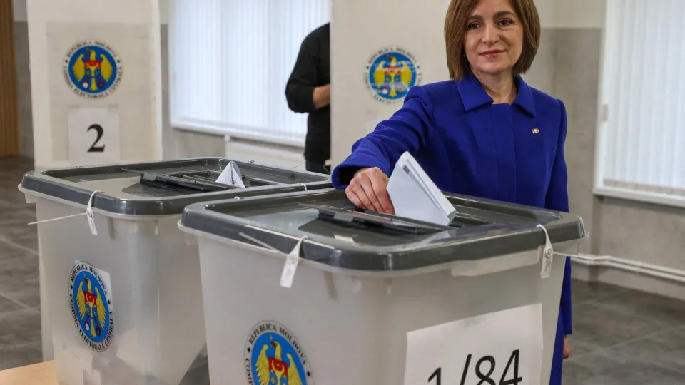 Acusações mútuas de manipulação e ingerência marcam legislativas na Moldova