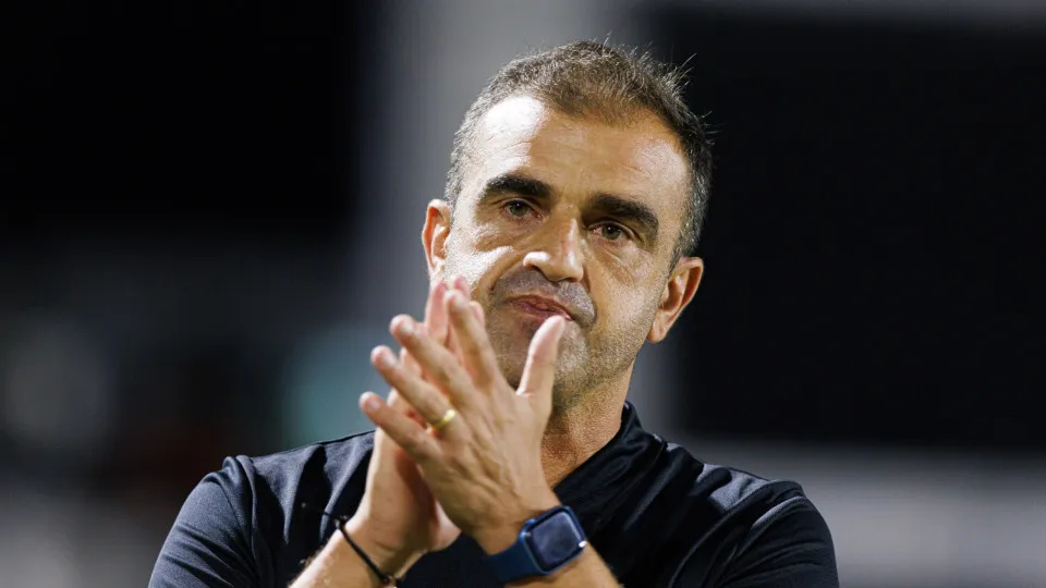 Desportivo de Chaves bate Farense e continua perto do pódio