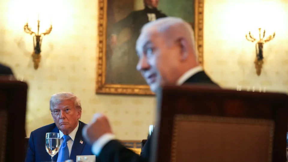 Trump fala em "algo especial" na véspera de encontro com Netanyahu