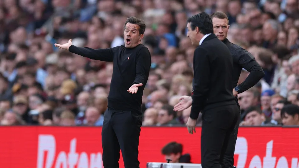 Marco Silva furioso com árbitro após derrota do Fulham: "Era penálti"