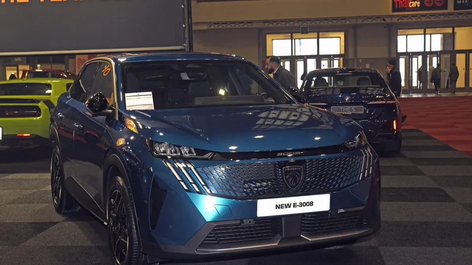 Peugeot já produziu 200 mil unidades do Peugeot 3008