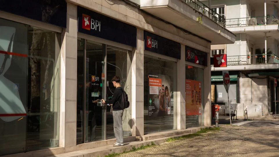 BPI encaixa 103 milhões com venda de 14,75% do Banco de Fomento de Angola