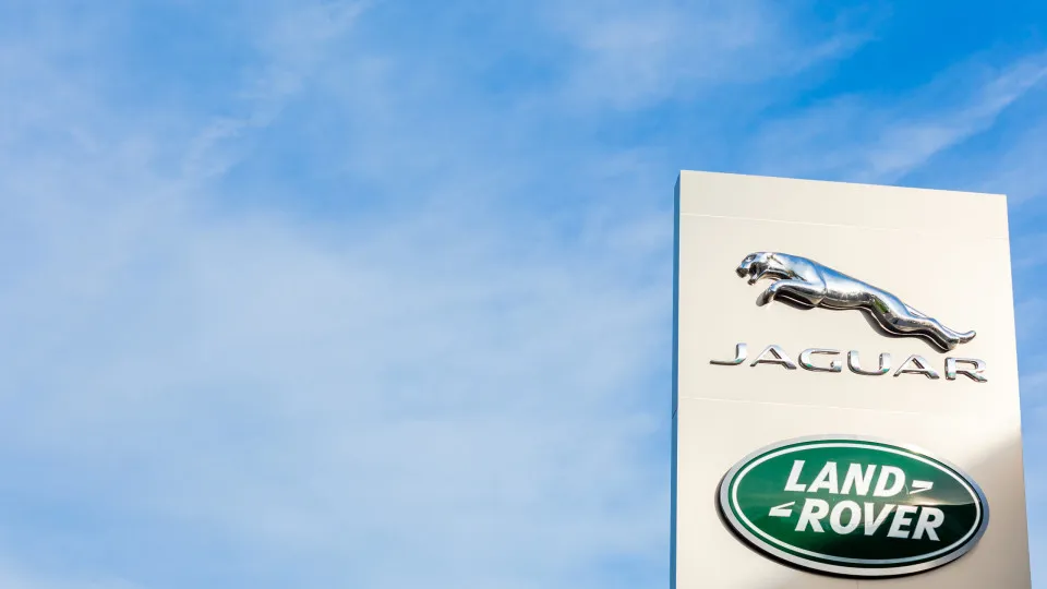 'Luz ao fundo do túnel'. Jaguar Land Rover prestes a retomar produção