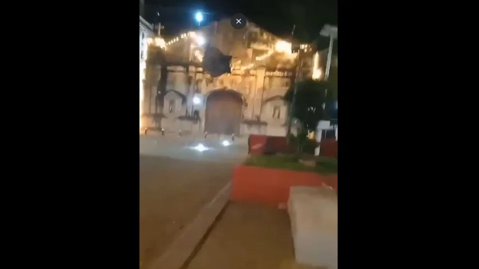 Sismo de magnitude 6,9 abalou as Filipinas. Veja as imagens