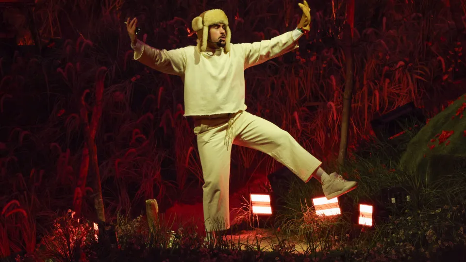 "Demoníaco" Bad Bunny atua no Super Bowl. O caso, as acusações (e o ICE)