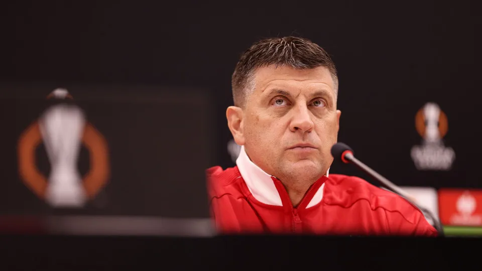 Vladan Milojevic aponta FC Porto como "um dos favoritos" na Liga Europa