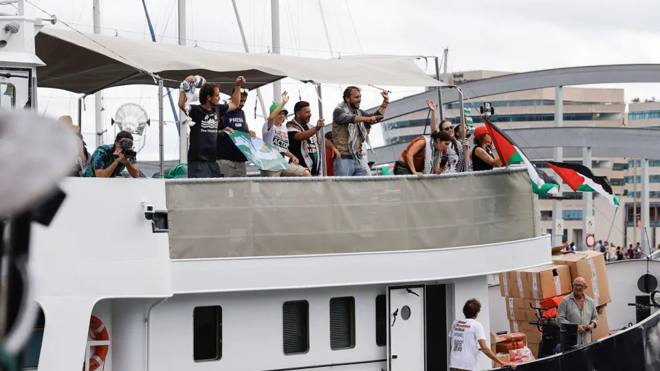 MNE confirma: Portugueses da flotilha chegam às 22h40 a Lisboa