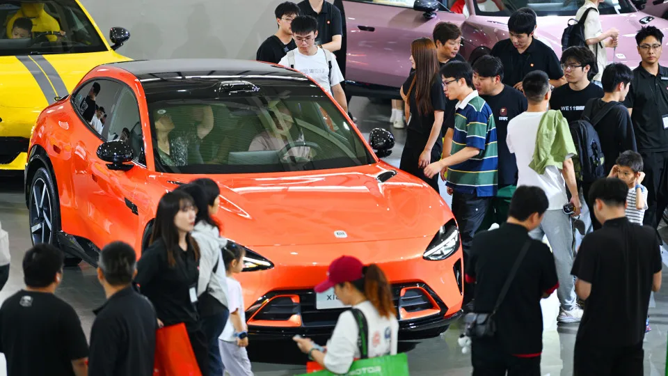 Só em setembro, Xiaomi entregou mais de 40.000 automóveis