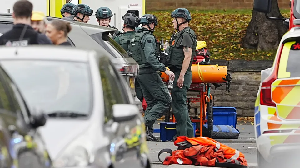 Autor de ataque em Manchester é britânico de 35 anos de origem síria