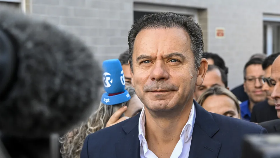 Luís Montenegro "não vislumbra" razões para oposição rejeitar OE2026
