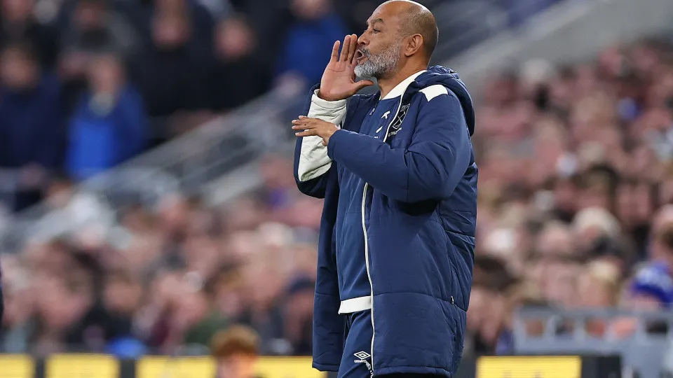 Nuno Espírito Santo fala em "trabalho árduo" no West Ham e desvenda lesão