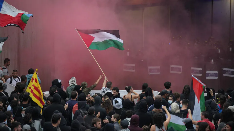 Primeira ronda de negociações com Hamas fecha com "atmosfera positiva"