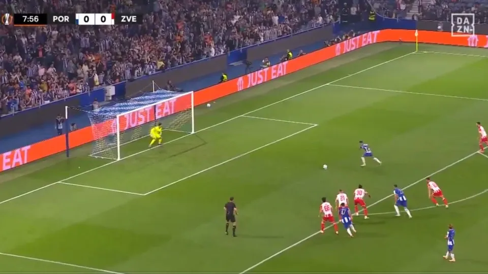 'Estrela' de Farioli apareceu. Veja o resumo do FC Porto-Estrela Vermelha