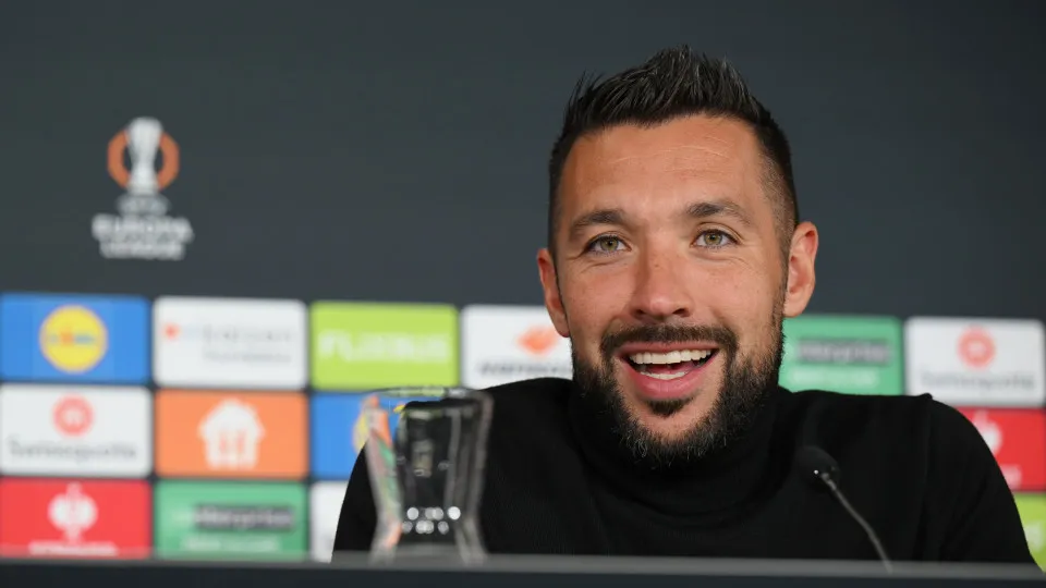 Farioli destaca gesto de adeptos do FC Porto: "Pela primeira vez..."