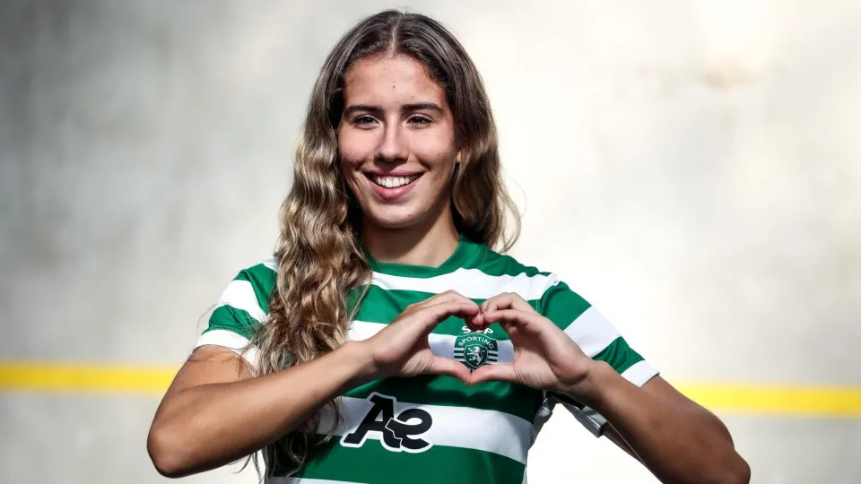 Oficial: Futebolista Carolina Santiago renova com o Sporting