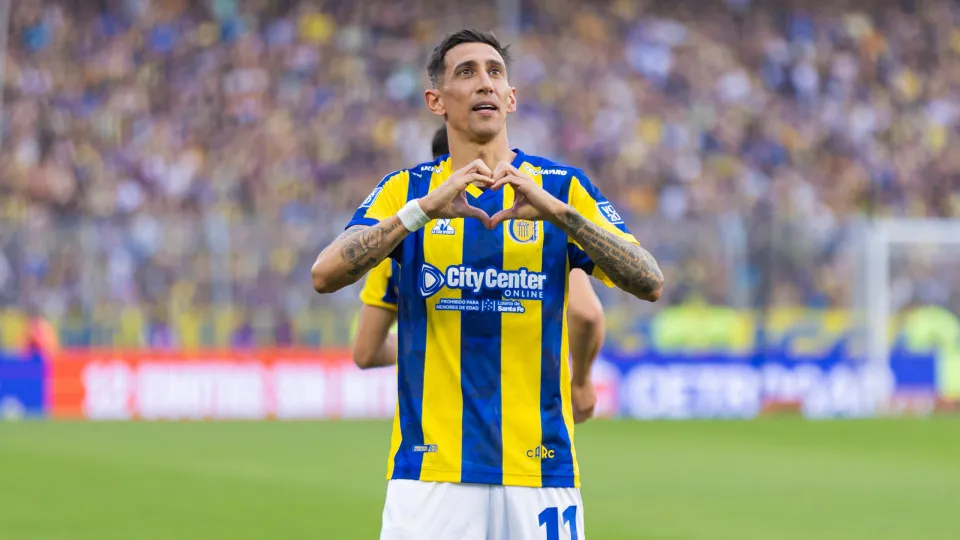 Ángel Di María faz juras de amor ao Benfica: "Foi tudo para mim..."