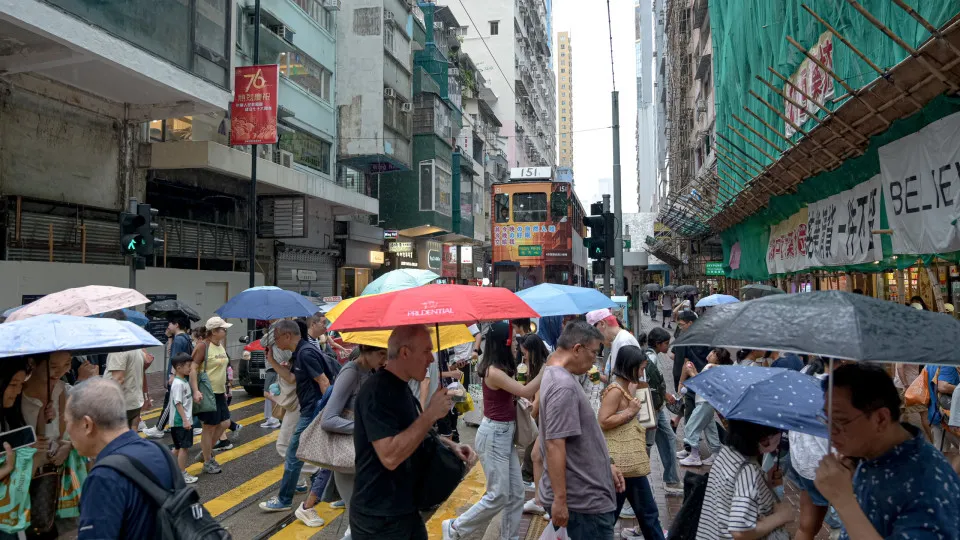 China cancela voos e encerra lojas no sul do país à espera do tufão Matmo