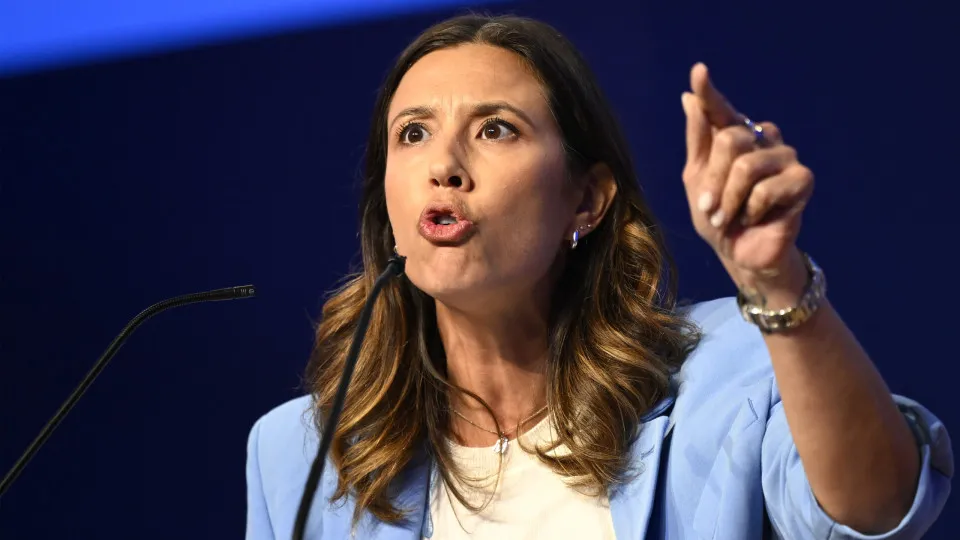 IL critica políticos populistas que usam "desespero das pessoas"