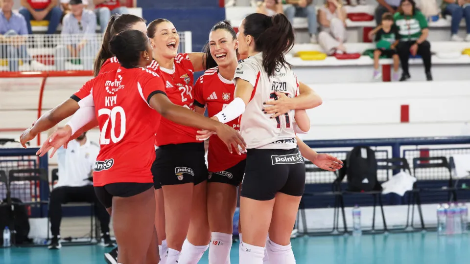 Benfica conquista Supertaça feminina de voleibol pela segunda vez