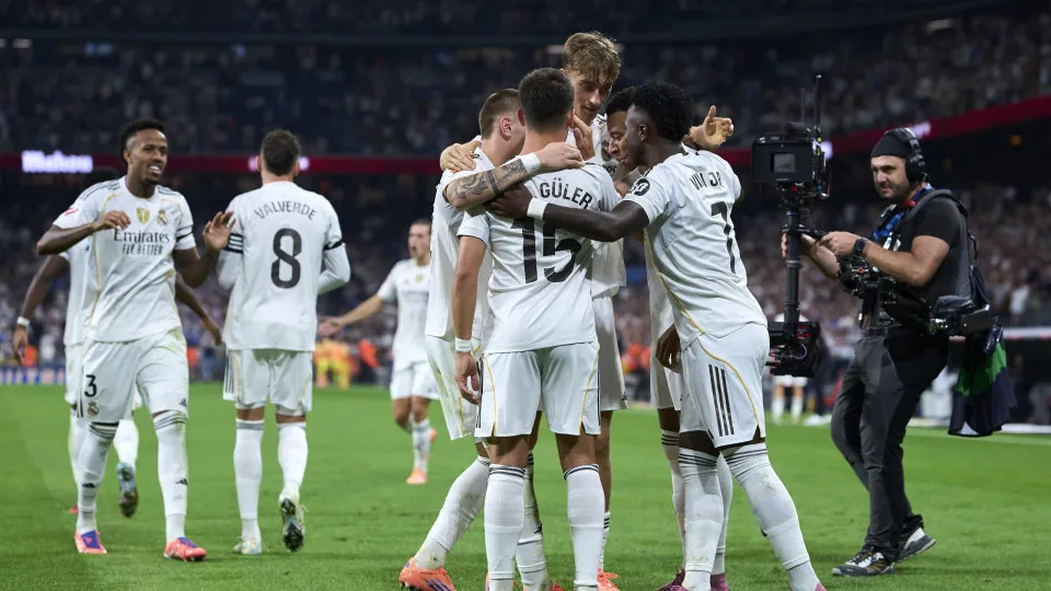 Real Madrid 'samba' à boleia de Vinícius Jr e agarra liderança provisória