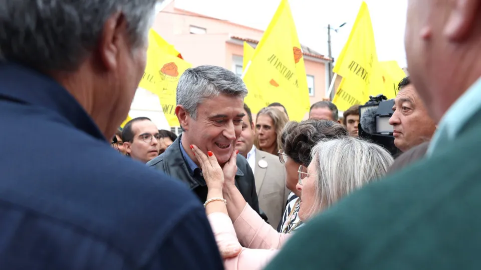 Campanha de Carneiro foi intensa para reconciliar país com PS