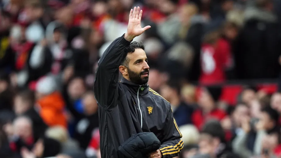 Amorim volta a sorrir, Liverpool perde e Wolverhampton ainda não venceu
