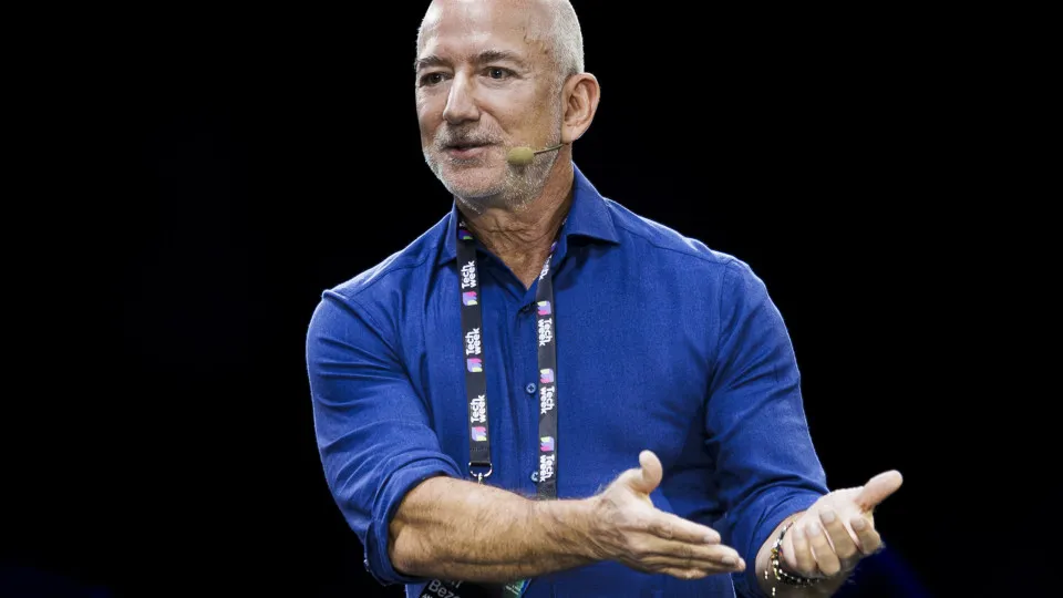 Jeff Bezos: Milhões de pessoas vão viver no Espaço "nas próximas décadas"