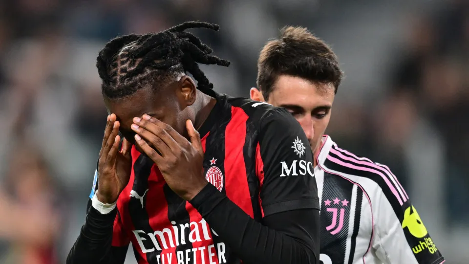 Rafael Leão volta a dividir Itália: "Ainda não percebeu o quanto é bom"