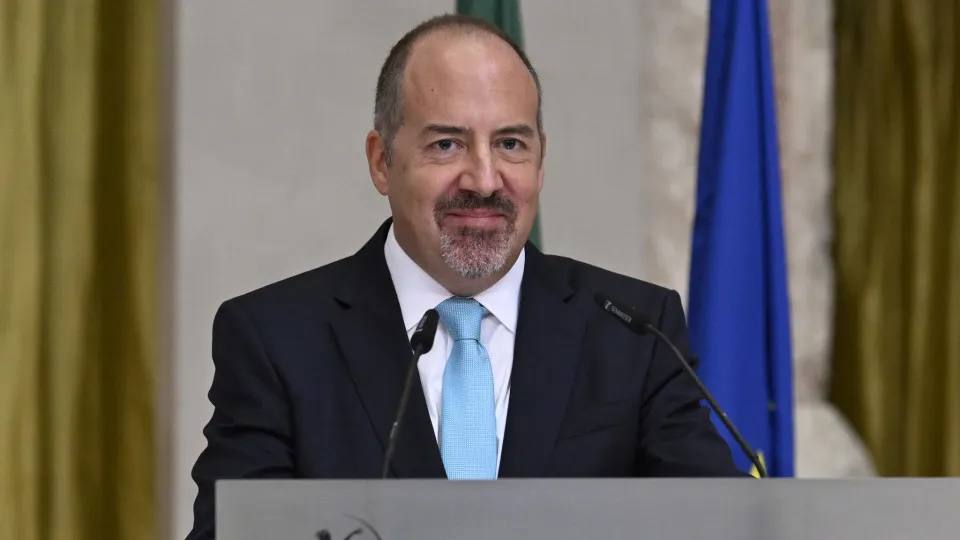 BdP não perde sinal de 57 milhões com alteração do contrato