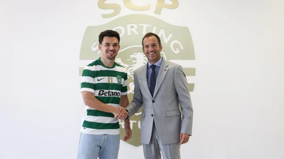 Oficial: Sporting segura peso-pesado e renova com Pedro Gonçalves