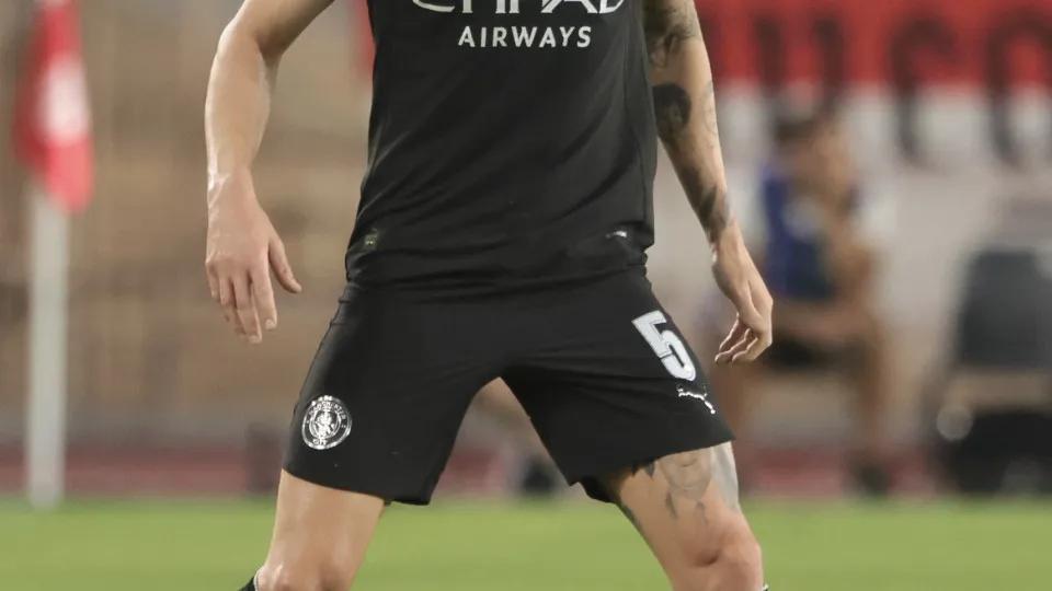 Craque do City pensou em acabar a carreira: "Estava farto..."