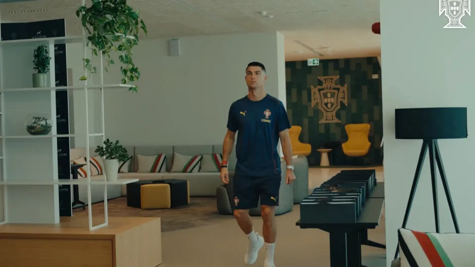 Gesto de Cristiano Ronaldo saltou à vista na concentração da seleção