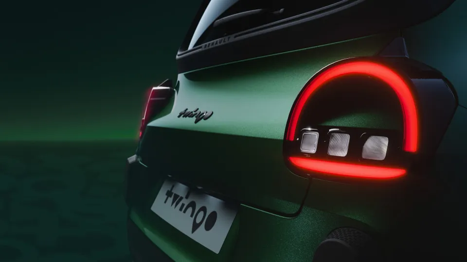 Novo Renault Twingo elétrico será lançado a 6 de novembro