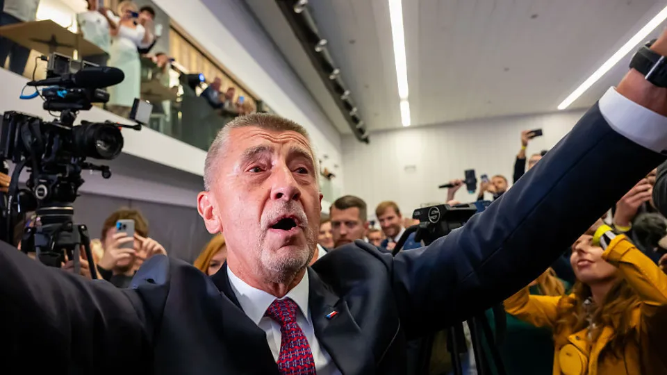 Populista checo Babis quer ter novo governo completo até sexta-feira