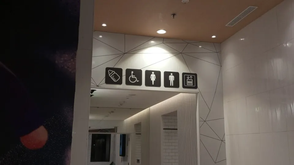 Restaurantes são obrigados a ter casa de banho? E podem cobrar?