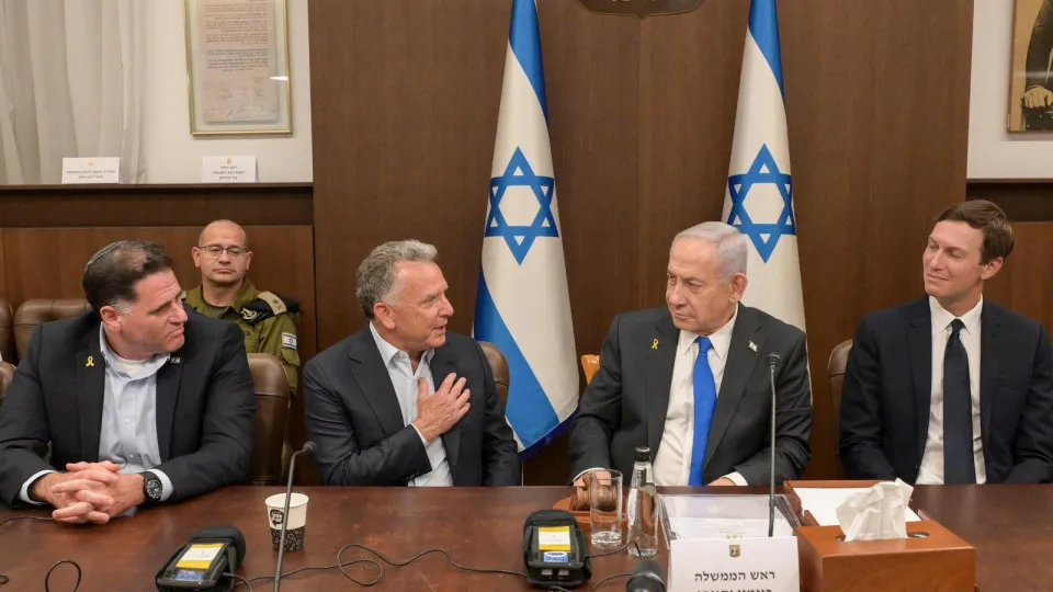 AO MINUTO: Israel ratifica acordo; Hamas contra comité de Trump