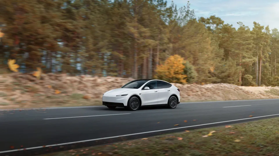 Encomendas do Tesla Model Y 'barato' abriram em Portugal. Saiba o preço