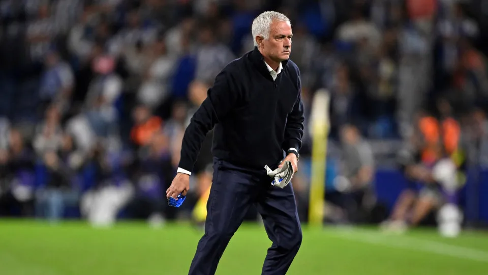 José Mourinho foi 'arrasado' no Clássico e multas chegam aos 40 mil euros