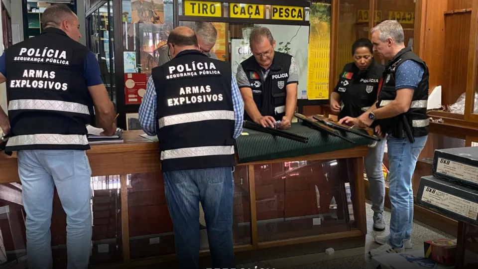 PSP apreende armas e munições a armeiro no concelho da Mealhada