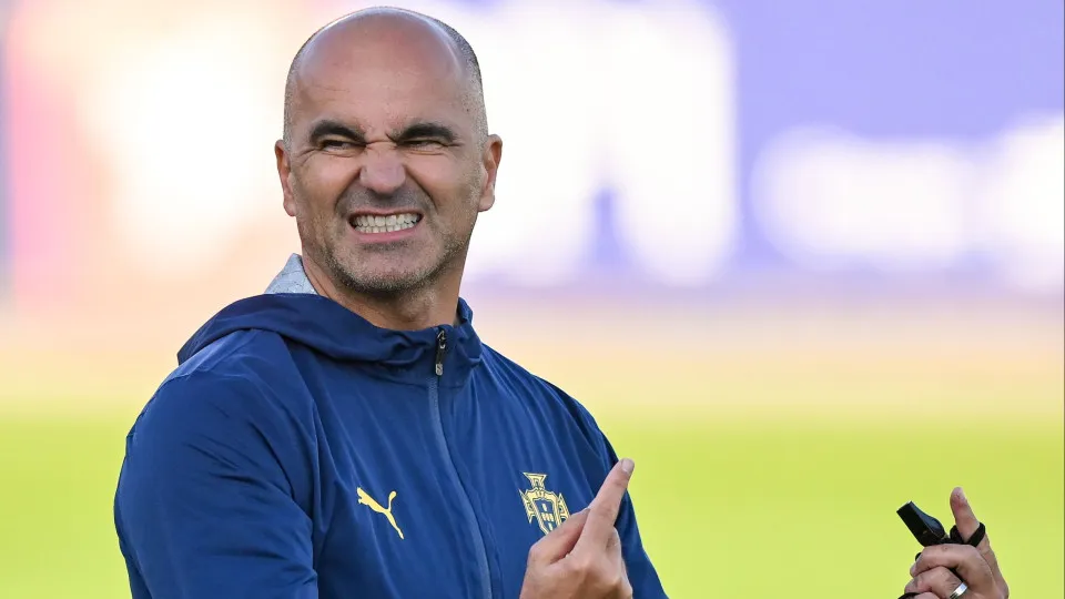 Há mais baixas para Roberto Martínez. Rafael Leão dispensado