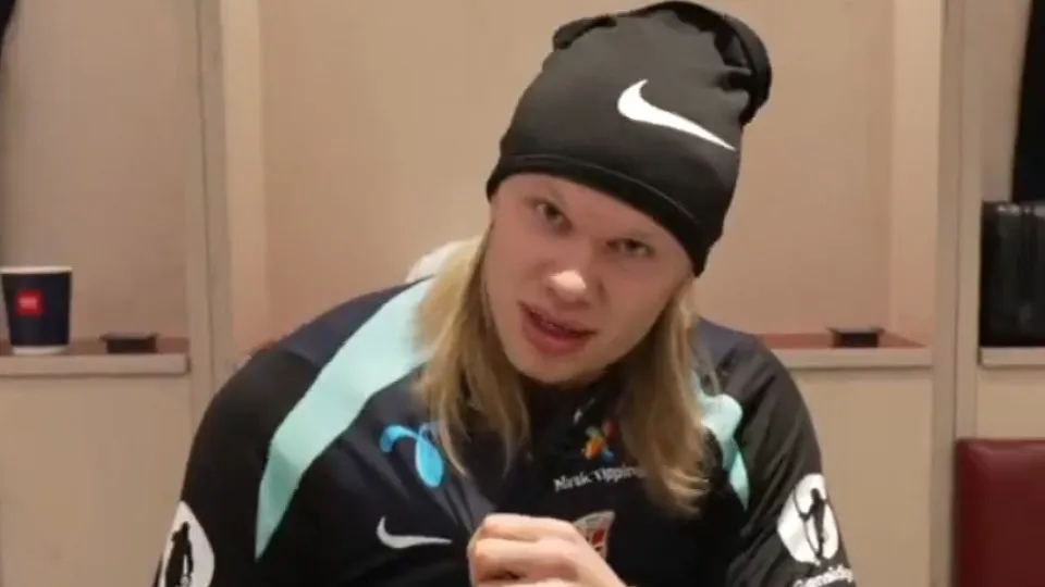 Erling Haaland teve um microfone durante um treino e só podia dar nisto