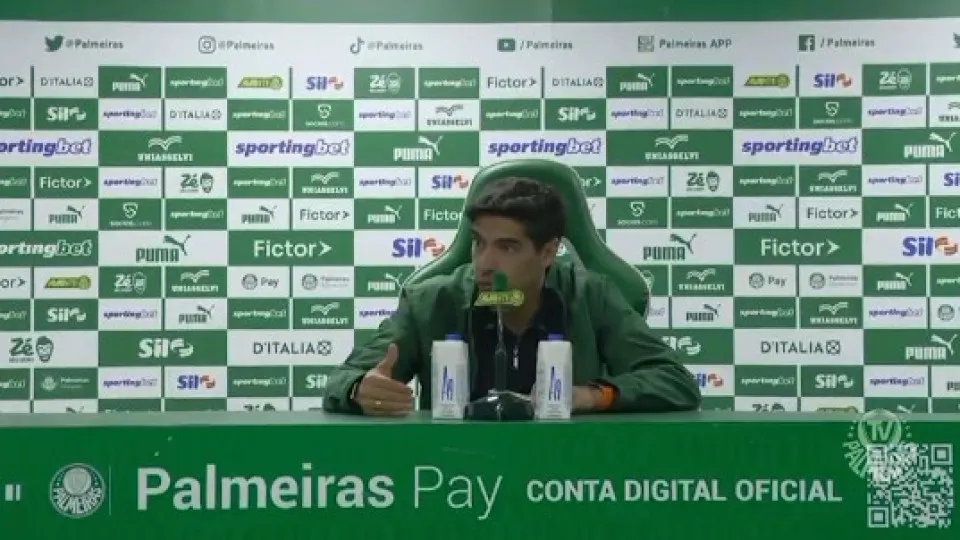 "Somos f***". O recado de Abel Ferreira às claques do Palmeiras