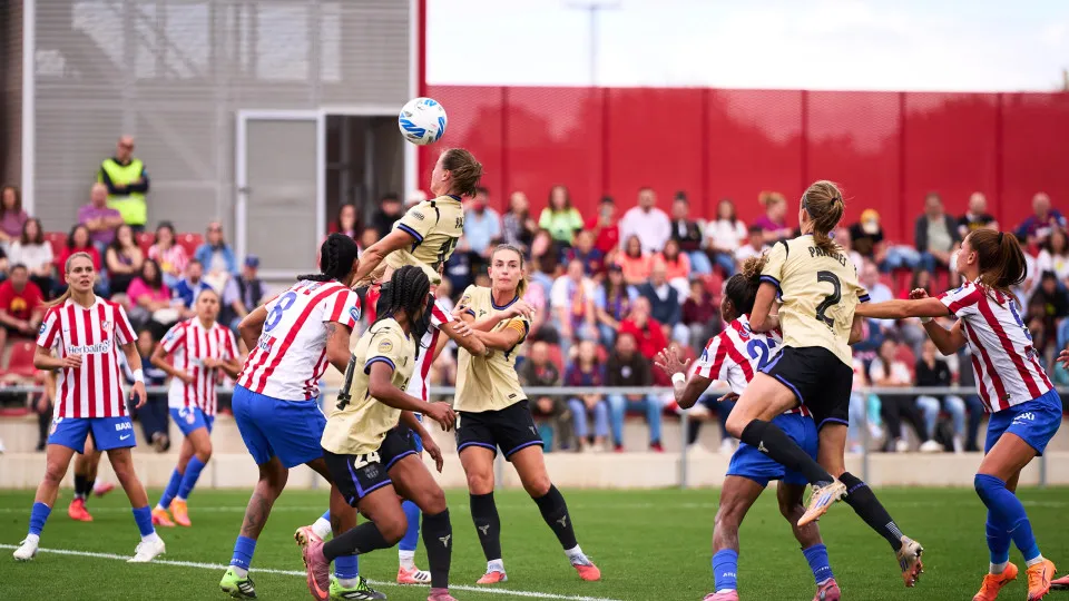 Imparável. Barcelona goleia Atlético e Kika Nazareth é ainda mais líder