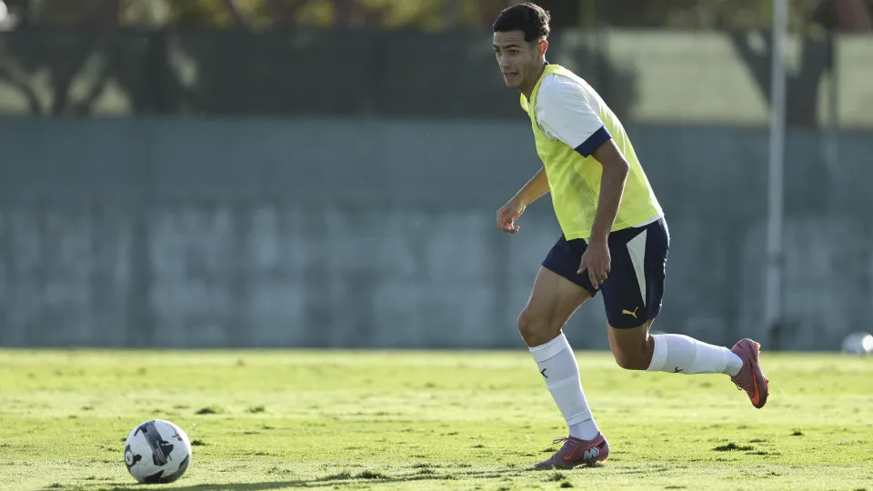 Diego Rodrigues diz que sintético vai ser dificuldade para sub-21