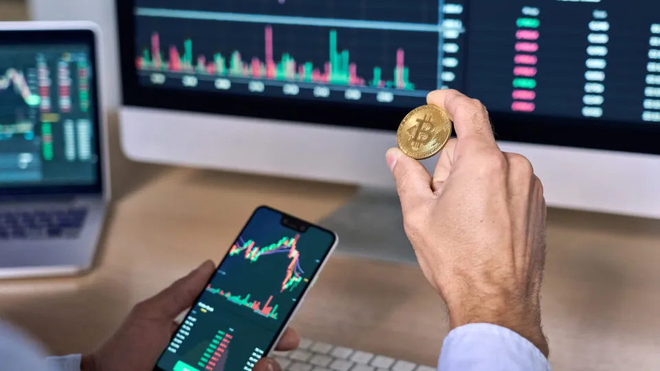 Investir em criptoativos: "Não caia na armadilha" e siga estas dicas